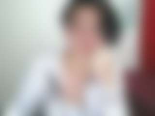 Live cam show with Camelia Saenz - Cute on madthumbs