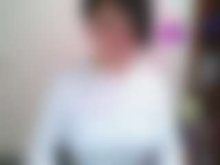 Spettacolo in cam dal vivo con Camelia Saenz - Cute su Camsoda