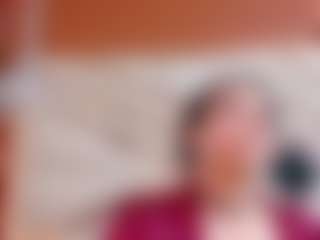 Sexyladyandhot MILF webcam performer live streaming