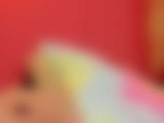 Live cam show with CoraChandler - Amateur on hrnylive.com