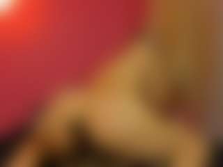 Live cam show with CoraChandler - Athletic Young Adult on Free Soda