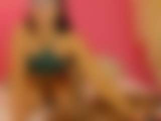 Live cam show with CoraChandler - Petite Young Adult on Camsoda
