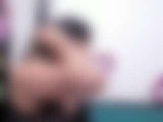 Giia39's Live Sex Cam Show