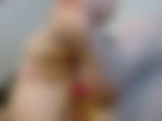 Live cam show with sophiieelee - Hairy Pussy Teen (18+) on Milfs Live