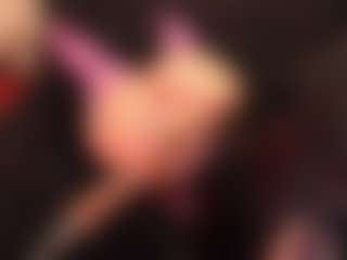 Live cam show with RhondaVines - Foot Fetish Black on SpunkLive