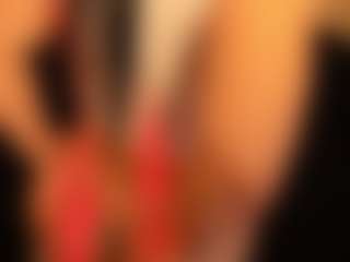 Show in cam erotica live di RhondaVines