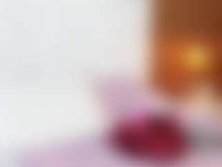 Live cam show with DonnaBeella - MILF on Dare Cams