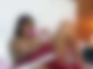 DonnaBeella MILF webcam performer live streaming