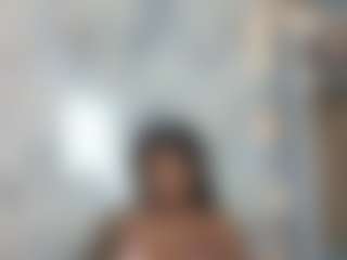 DonnaBeella MILF webcam performer live streaming
