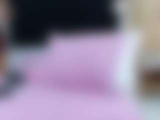 Live cam show with DonnaBeella - Big Tits Small Tits on sexytreat.net