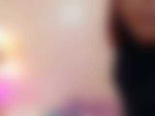 Live cam show with DonnaBeella - Milk on Camsoda
