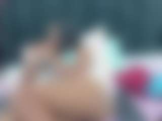 Live cam show with DonnaBeella - Petite MILF on Camsoda