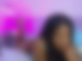 Live cam show with DonnaBeella - Shaved Pussy Mature on CamClone
