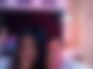 Live cam show with DonnaBeella - Petite MILF on CamwithHer