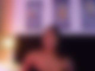 Live cam show with DonnaBeella - Milk on Camsoda