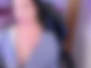 Live cam show with luciagomes - Delicious on Gym Cam Girls