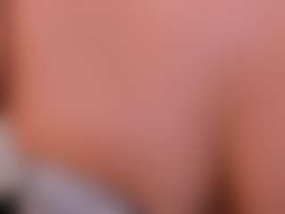 Live cam show with GabriellaLee - Average on SmokeAndPoke