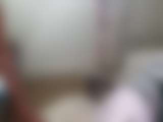 Live cam show with Mzprettyzone - Twitter on Free Soda