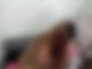 Live cam show with Mzprettyzone - Twitter on Mixed Magazine Live