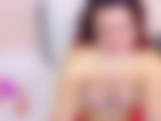 Live cam show with Kinky-redhead18 - Average on TeamSkeetLive