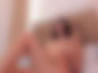 clarisse28's Live Sex Cam Show