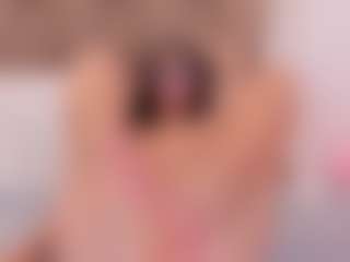 clarisse28's Live Sex Cam Show