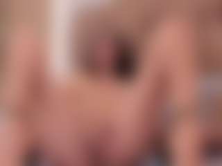 clarisse28's Live Sex Cam Show