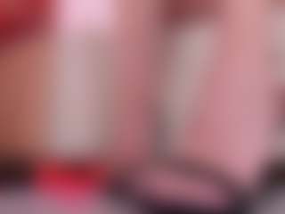 clarisse28's Live Sex Cam Show