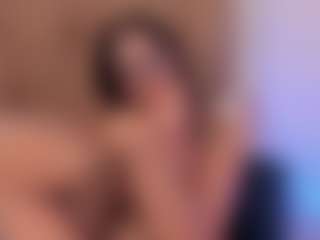 clarisse28's Live Sex Cam Show