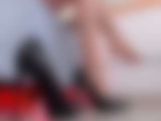 clarisse28's Live Sex Cam Show