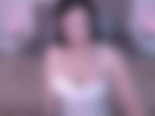 Live cam show with NikkiGoldSide - Tiny Tits on galaxygirlnitro.com