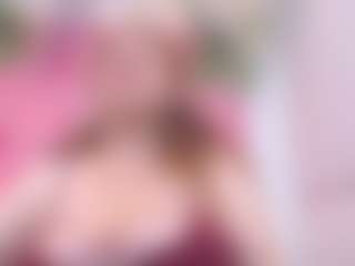 blondesquirt's Live Sex Cam Show
