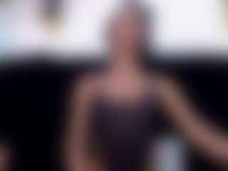 Live cam show with Valentina - Brown Eyes on Gym Cam Girls