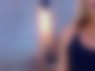Live cam show with Valentina - Black Hair on AdultVida.com