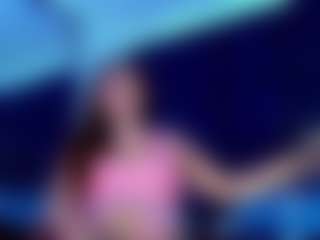 Live cam show with isalombardi - Public on AdultVida.com
