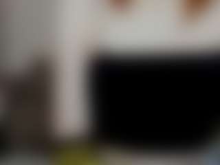 Live cam show with Lola - Green Eyes on livesuperchat.net