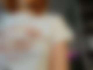 Live cam show with Lola - Spank on StripNow
