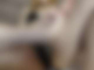 Live cam show with Lola - White on Camsoda