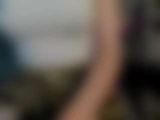 Live cam show with Lola - Smoking on Camsoda