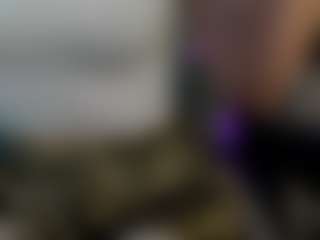 Live cam show with Lola - Smoking on Camsoda