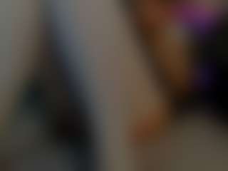 Live cam show with Lola - Smoking on Camsoda