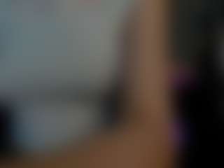 Live cam show with Lola - Smoking on Camsoda