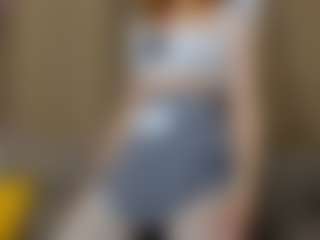 Live cam show with Lola - Small Tits on Camsoda Late Night