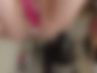 Live cam show with Mystres - Nails on Gym Cam Girls