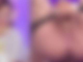 Live cam show with Valentina - Average on TeamSkeetLive