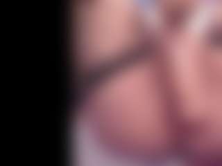Live cam show with Valentina - Full Nudity on Dare Cams