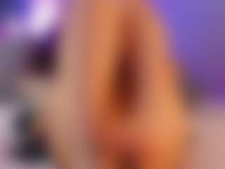 Live cam show with Adara Johnson - Athletic Brown Eyes on Dare Cams