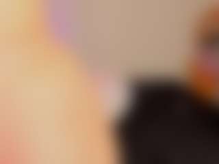 Live cam show with MadelaneCoote - Strapon on Latina Girls