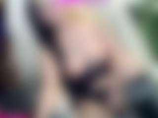 evieestonee's Live Sex Cam Show