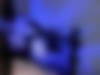 Live cam show with Vivi - Blowjob on AdultVida.com